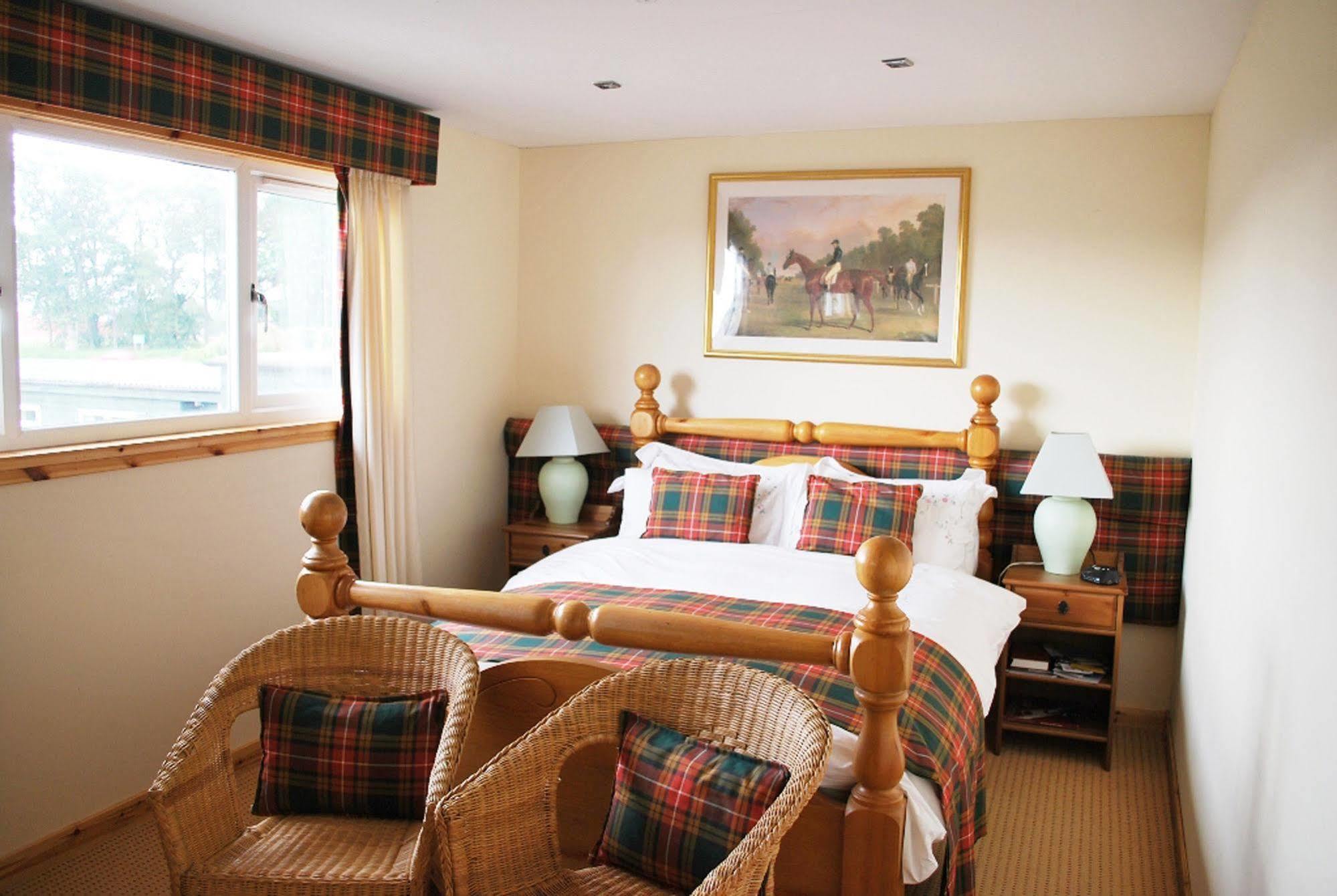 Scottish Equi B&B Lanark Extérieur photo